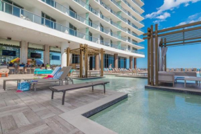 Hyde Beach Luxury Condo-Resort apts